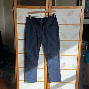 Prana. Size 6s or 6p. Hiking pants. Blue. EUC.